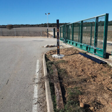 easyPack prewired beam towers – 360°, 2m, ground installation - Image 2